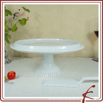 porcelain cake stand